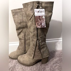 Muk Luks womens boots